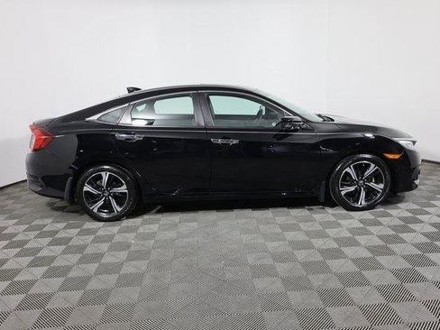 Used 2016 Honda Civic Touring image 4
