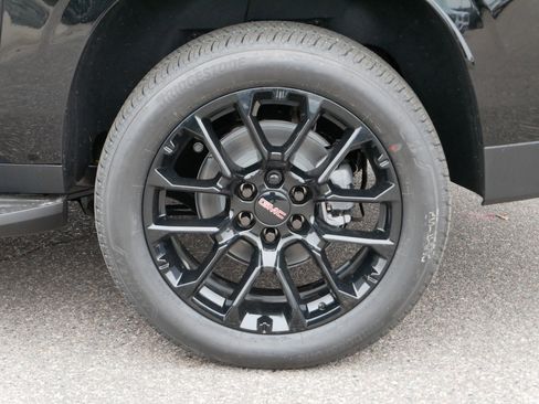 New 2026 GMC Yukon XL Elevation image 3