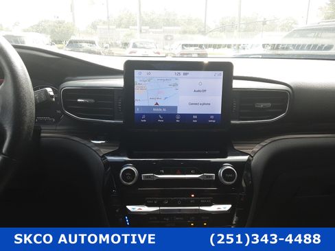 Used 2022 Ford Explorer Limited image 16