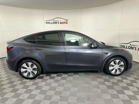 Used 2024 Tesla Model Y Long Range AWD/4WD image 13