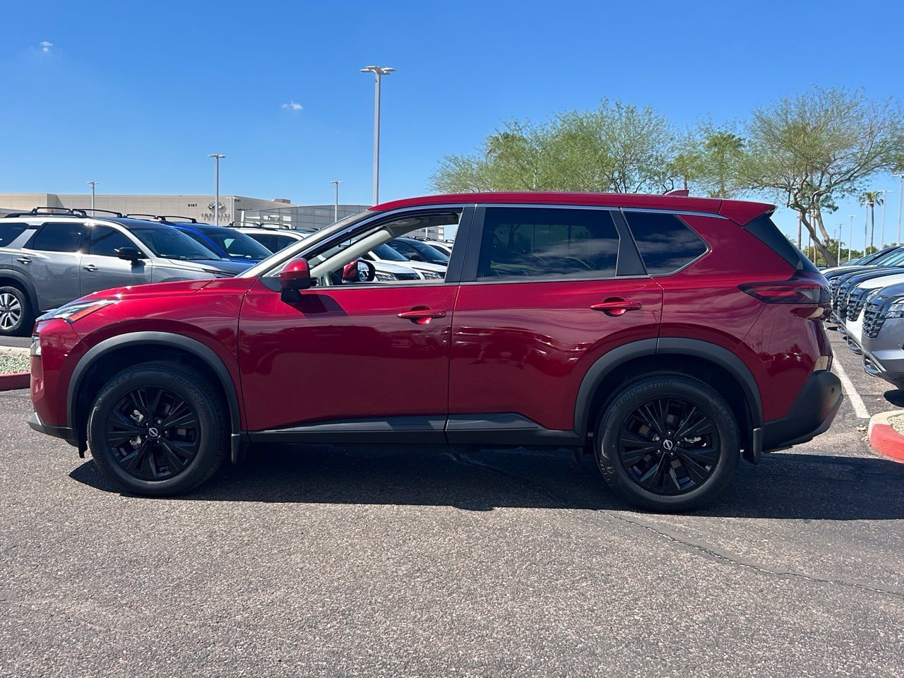 Certified 2023 Nissan Rogue SV FWD image 3
