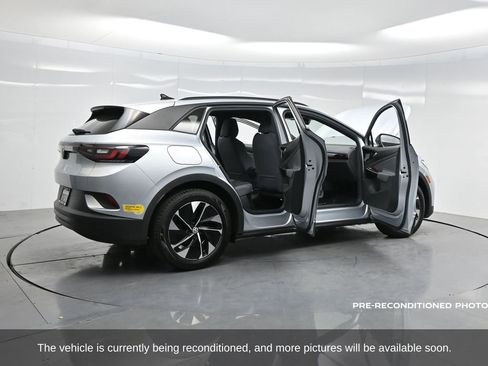 Used 2022 Volkswagen ID.4 Pro image 4