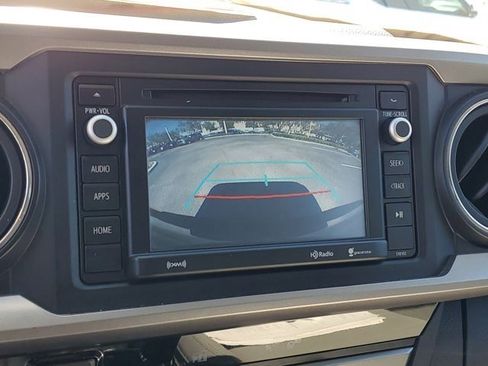 Used 2018 Toyota Tacoma SR5 image 24