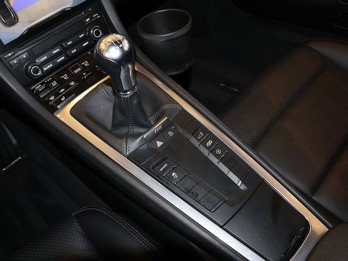 Used 2021 Porsche 718 Cayman image 48