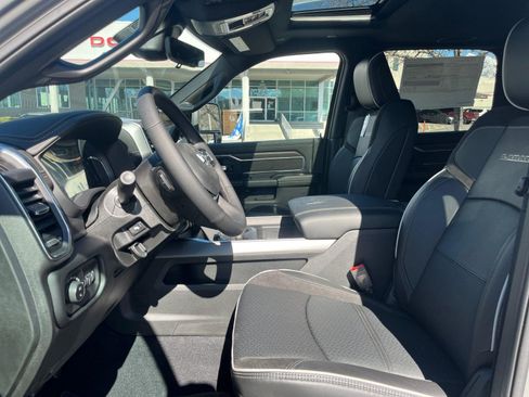 New 2026 RAM 2500 Laramie AWD/4WD image 12