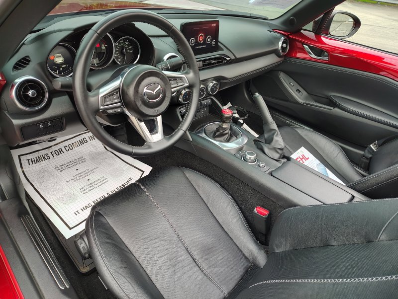 Used 2022 MAZDA MX-5 Miata RF Grand Touring RWD image 19