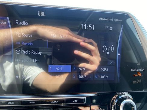 Used 2021 Toyota Highlander Platinum image 26