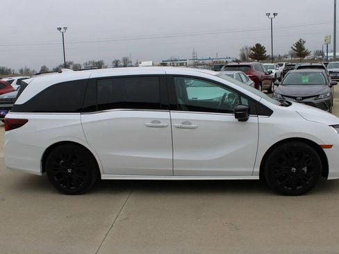 Used 2025 Honda Odyssey Sport-L image 4