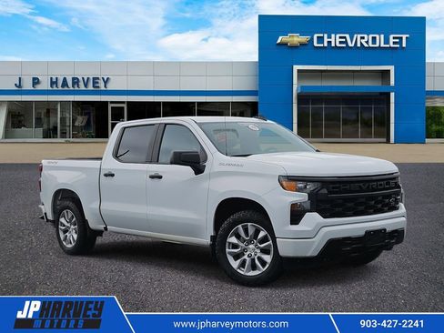 Used 2022 Chevrolet Silverado 1500 Custom image 1