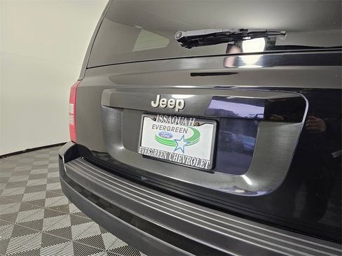 Used 2014 Jeep Patriot Sport w/ Power Value Group image 15
