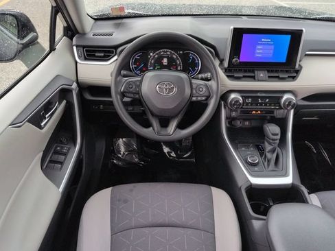 Certified 2025 Toyota RAV4 XLE w/ Convenience Package AWD/4WD image 16