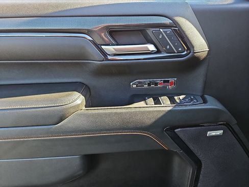 Used 2024 GMC Sierra 1500 AT4 w/ AT4 Premium Package AWD/4WD image 12