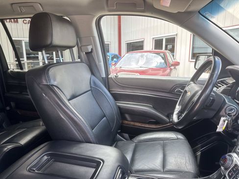 Used 2020 Chevrolet Suburban LT AWD/4WD image 10