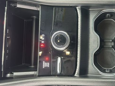 Used 2023 Jeep Grand Cherokee Limited image 15