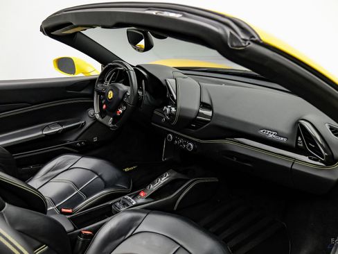 Used 2017 Ferrari 488 Spider image 64
