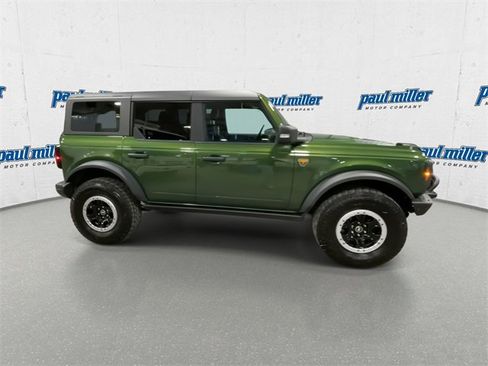 Used 2022 Ford Bronco Badlands image 2