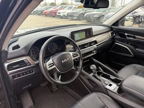 Certified 2022 Kia Telluride EX w/ EX Premium Package image 12