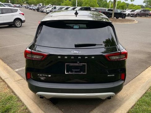 Used 2023 Ford Escape Active AWD/4WD image 31