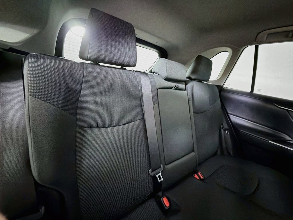 Used 2025 Toyota RAV4 LE AWD/4WD image 26