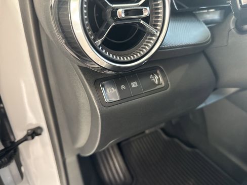 New 2026 Chevrolet Equinox LT w/ Convenience Package II FWD image 19