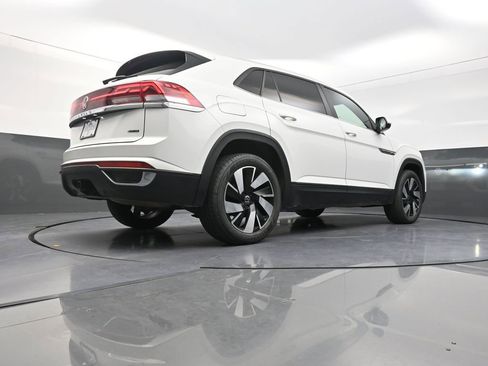 Used 2024 Volkswagen Atlas Cross Sport SE AWD/4WD image 29