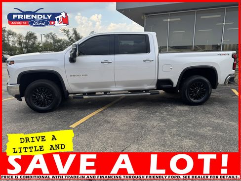 Used 2024 Chevrolet Silverado 2500 LTZ w/ LTZ Premium Package image 2