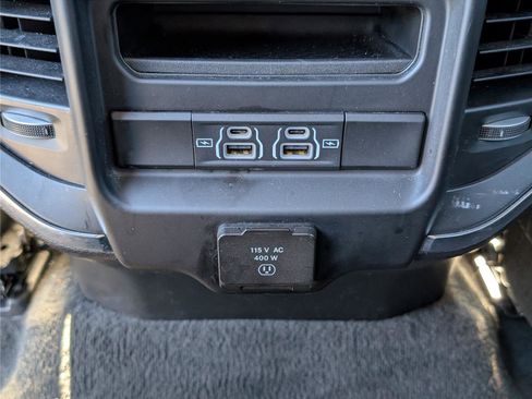 Used 2024 RAM 1500 Laramie image 14