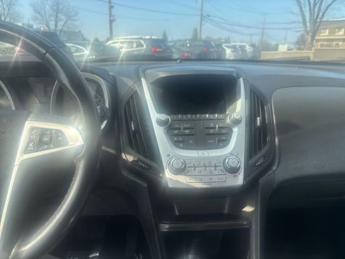 Used 2017 Chevrolet Equinox LT w/ Convenience Package FWD image 18