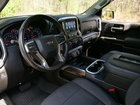 Used 2021 Chevrolet Silverado 1500 LT Trail Boss w/ Bed Protection Package image 2