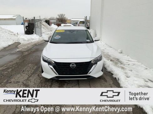 Used 2025 Nissan Sentra SV image 5