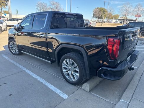 Used 2022 GMC Sierra 1500 Denali w/ Denali Premium Package image 3