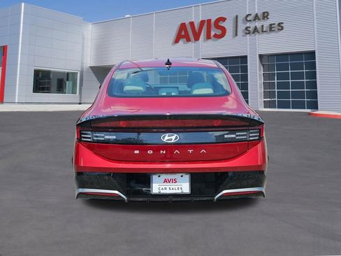 Used 2025 Hyundai Sonata SEL FWD image 5
