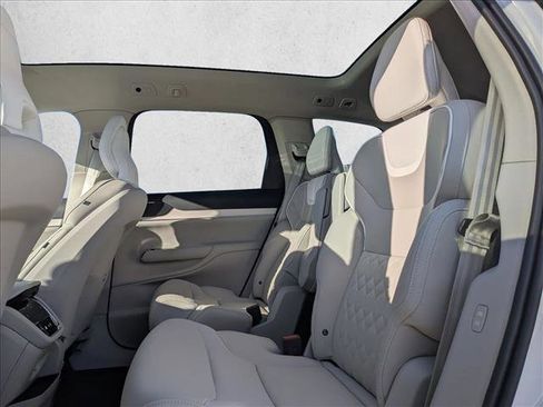 New 2025 Volvo EX90 Plus w/ Protection Package Premier image 16