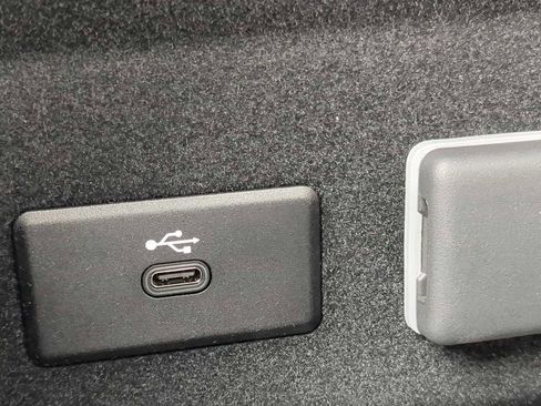 New 2026 Cadillac Lyriq V image 21