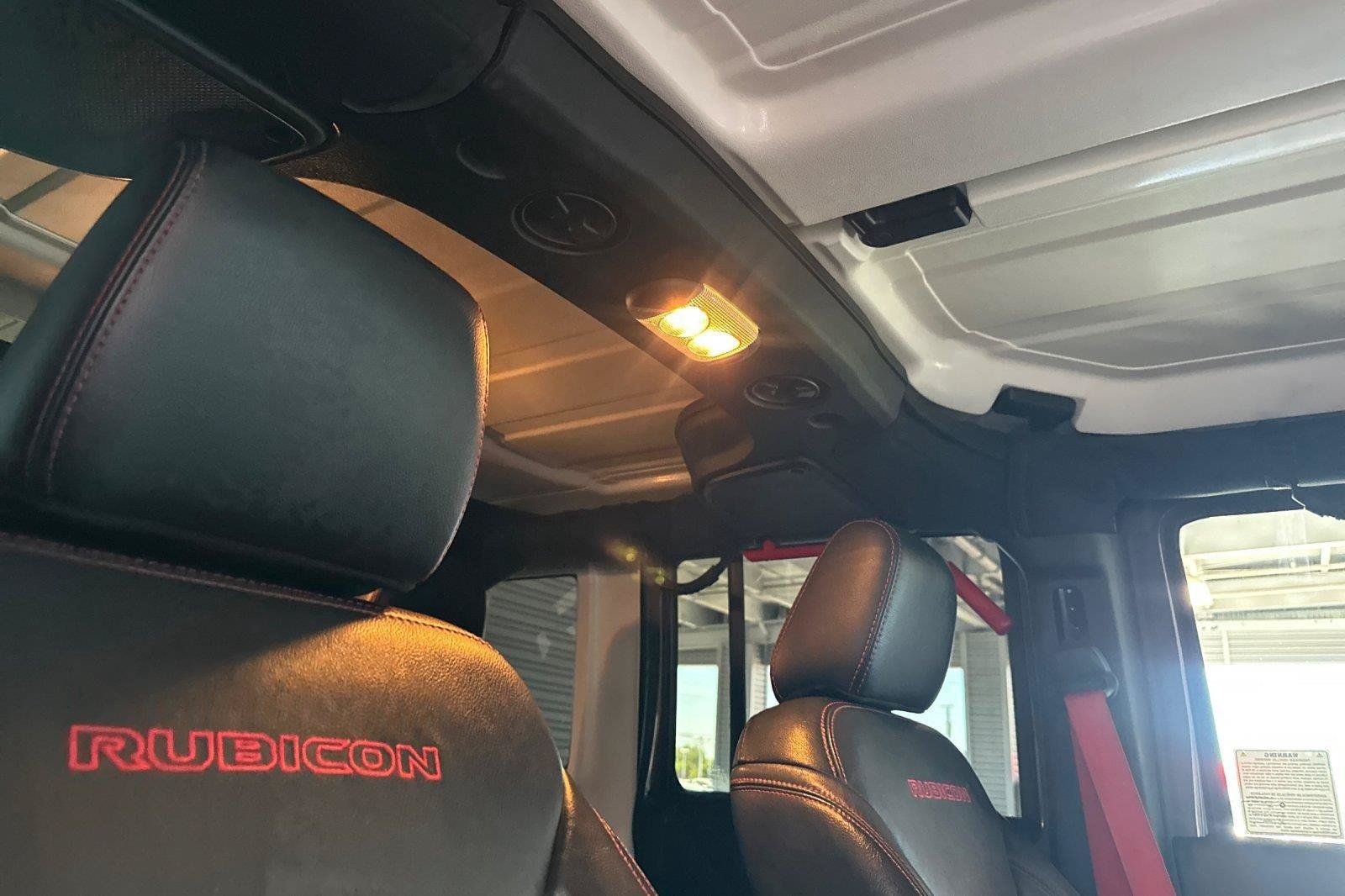 Used 2017 Jeep Wrangler Unlimited Rubicon AWD/4WD image 16