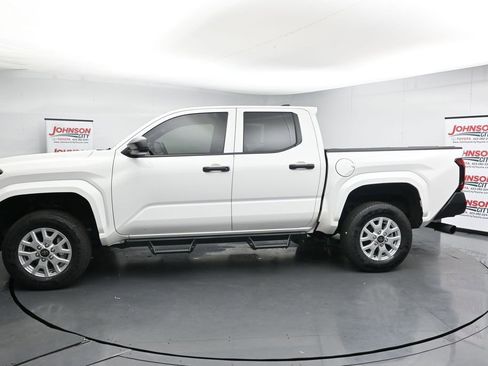 Used 2024 Toyota Tacoma SR AWD/4WD image 5