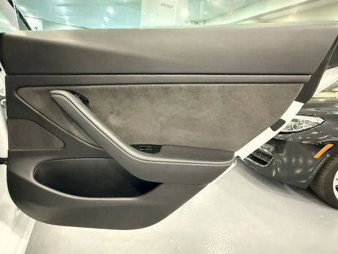 Used 2019 Tesla Model 3 Standard Range RWD image 26