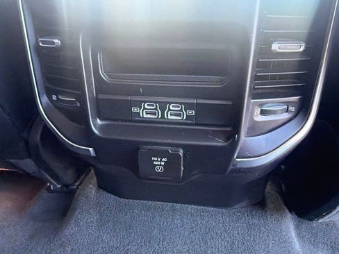 Used 2022 RAM 1500 Laramie AWD/4WD image 30