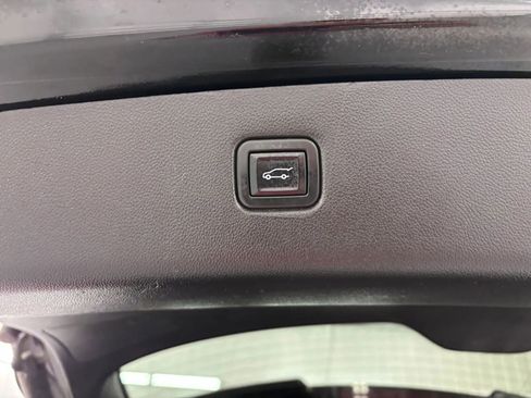 Used 2020 Chevrolet Blazer LT w/ Blazer Plus Package AWD/4WD image 37