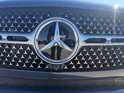 Used 2025 Mercedes-Benz GLE 350 4MATIC image 19