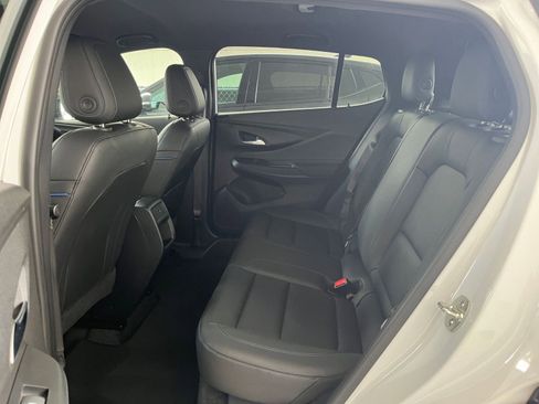 Used 2025 Buick Envista Sport Touring image 25