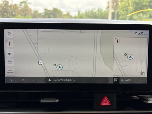 Used 2025 Kia Carnival EX FWD image 25
