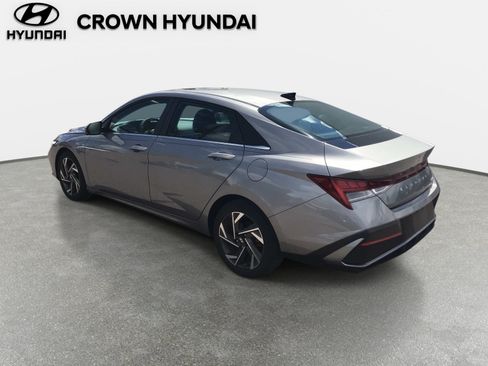Used 2024 Hyundai Elantra Limited FWD image 6