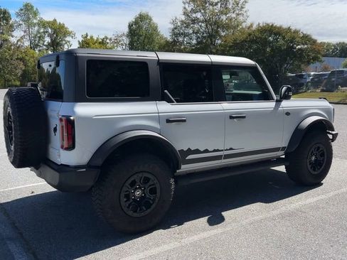 Used 2024 Ford Bronco Wildtrak image 3