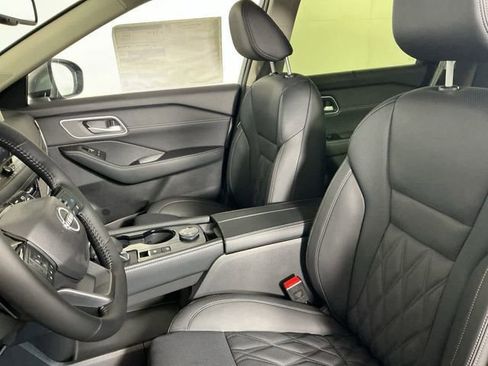 New 2026 Nissan Rogue Platinum w/ Platinum Premium Package image 10