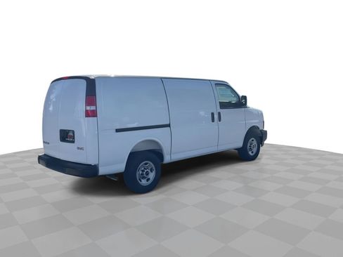 New 2026 GMC Savana 3500 w/ Driver Convenience Package RWD image 8