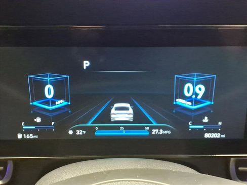 Used 2021 Hyundai Elantra Limited image 20