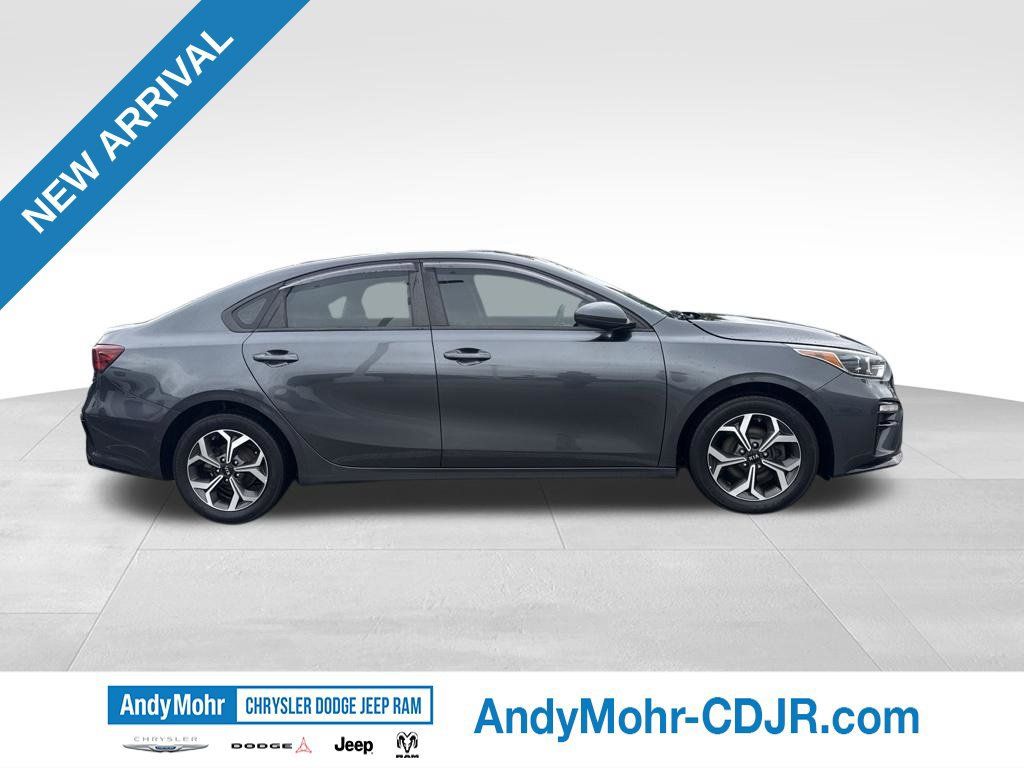 Used 2019 Kia Forte LXS FWD image 4
