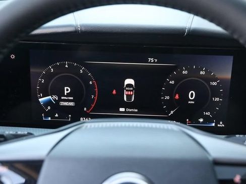 Certified 2025 Nissan Murano Platinum w/ Cargo Package AWD/4WD image 15