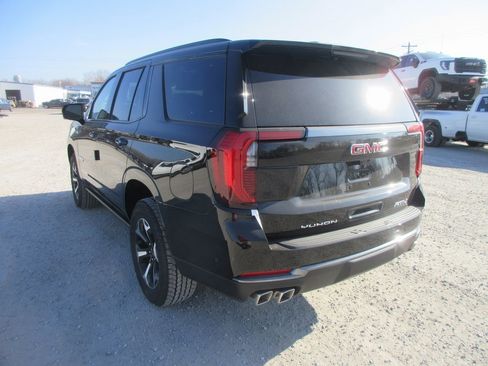 New 2026 GMC Yukon AT4 image 7